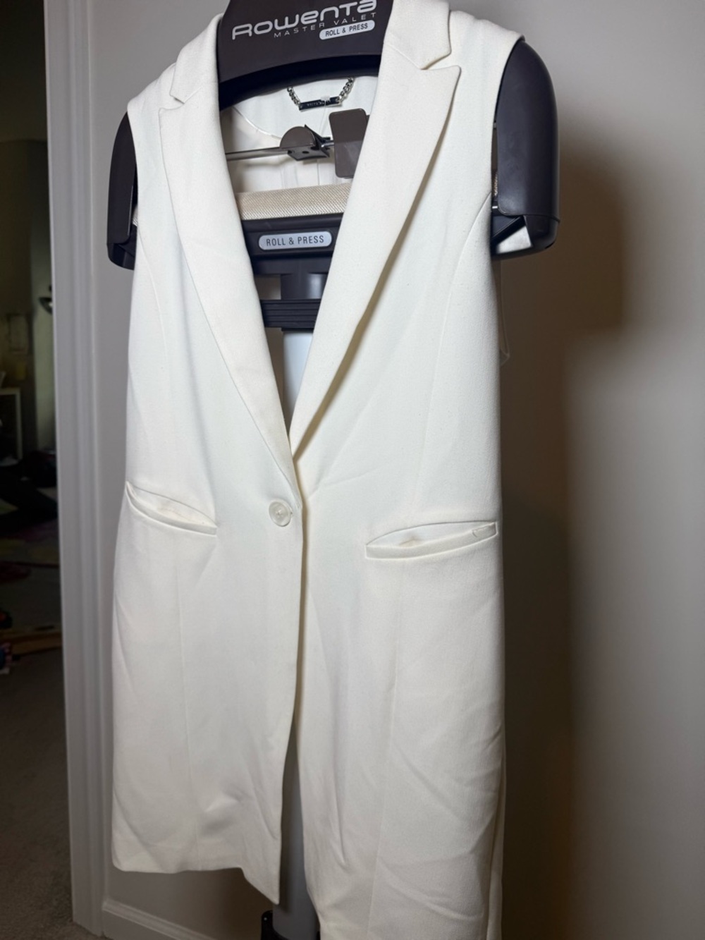 White house black market Rowen Cream Sleeveless Long Blazer Vest - Picture 5 of 13